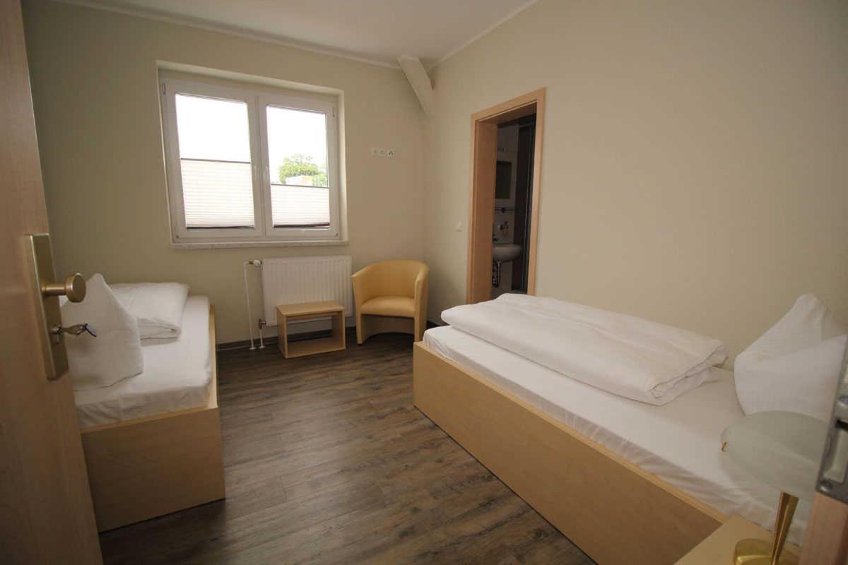 Kutterfisch Kajueten Direkt Im Stadthafen Apartment Sassnitz Exterior photo