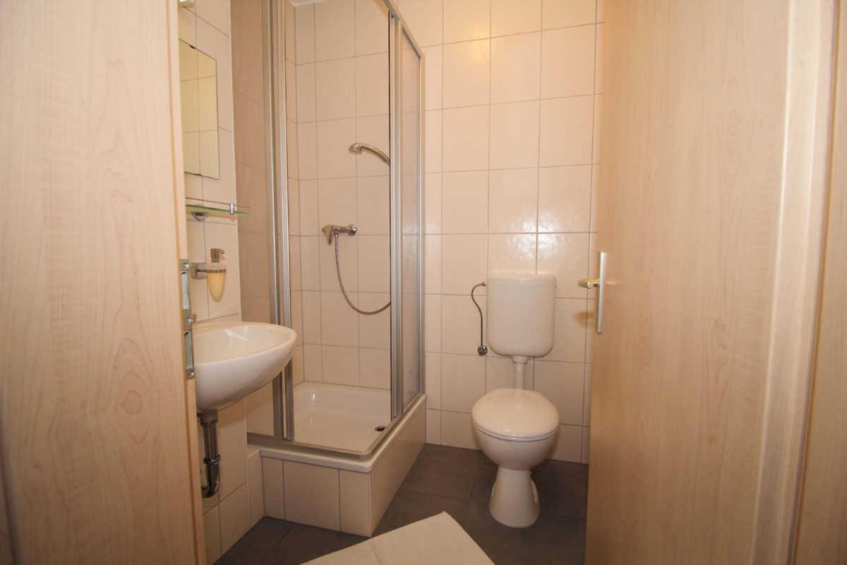 Kutterfisch Kajueten Direkt Im Stadthafen Apartment Sassnitz Exterior photo